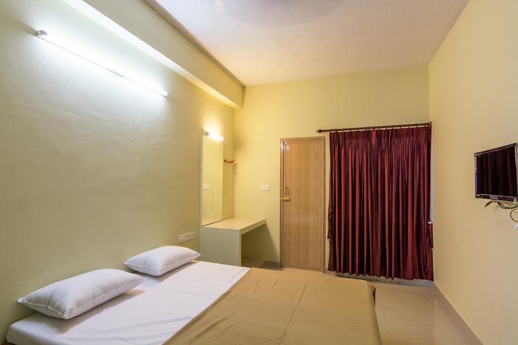 Hotel Ganesh Residency à Pondichéry Chambre photo