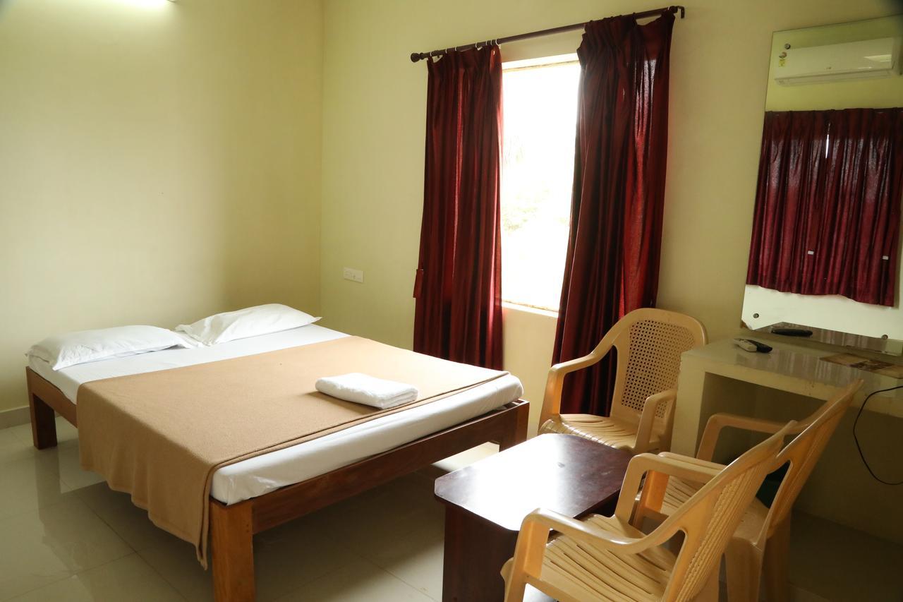 Hotel Ganesh Residency à Pondichéry Extérieur photo
